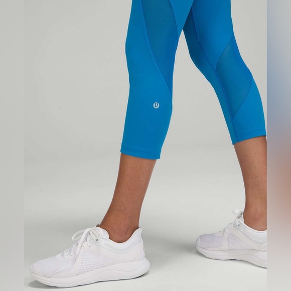 🆕 NWT LULULEMON LOGO WAISTBAND HR TRAIN CROP 21” - Picture 3 of 5